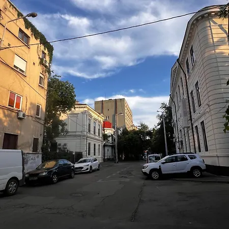 Old Town Daire Bükreş